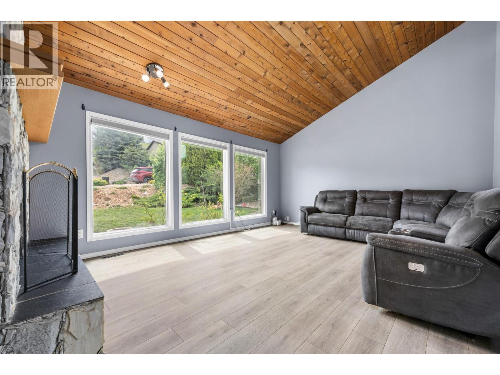 4015 15th Crescent, Vernon, British Columbia  V1T 7H5 - Photo 10 - 10382882