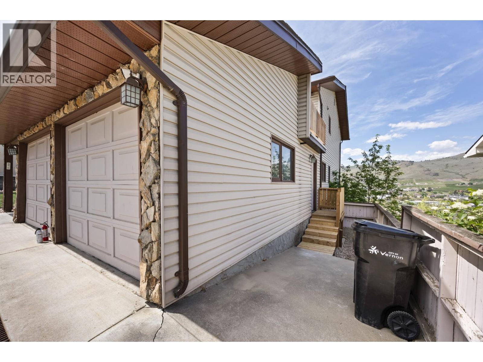 4015 15th Crescent, Vernon, British Columbia  V1T 7H5 - Photo 4 - 10382882