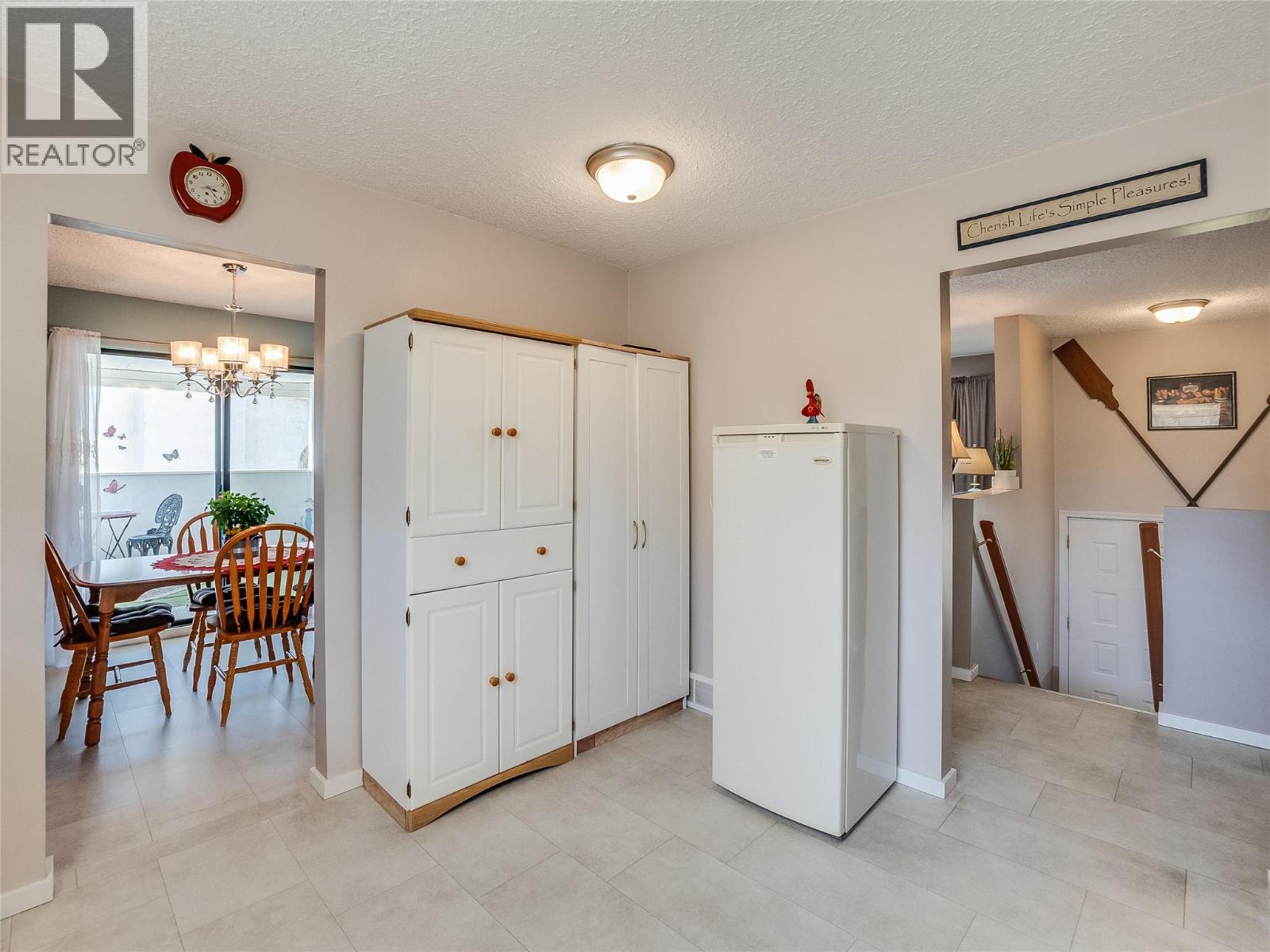 1937 Riverside Crescent, Castlegar, British Columbia  V1N 3W5 - Photo 9 - 10386371