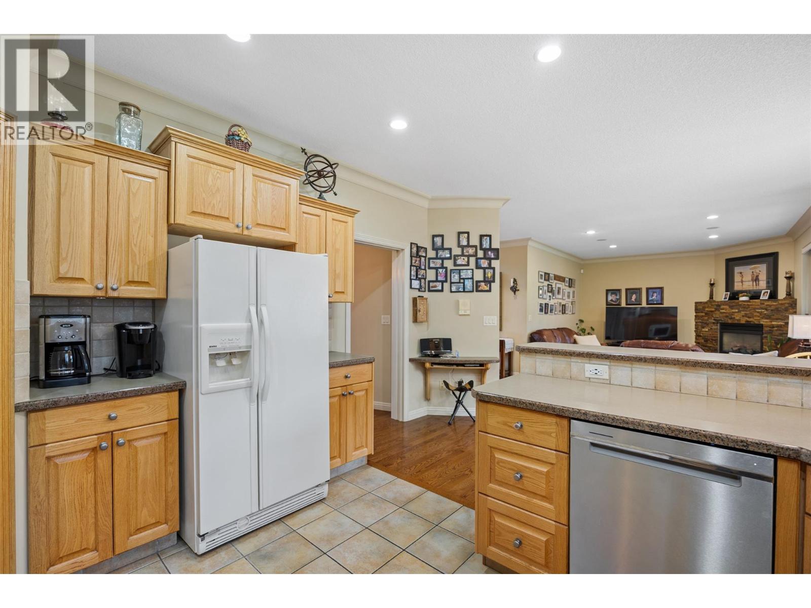 456 Azure Place, Kamloops, British Columbia  V2E 2R1 - Photo 17 - 10386730