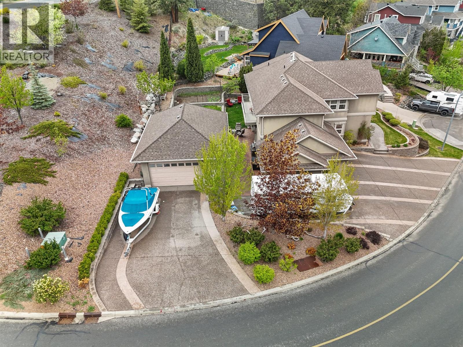 456 Azure Place, Kamloops, British Columbia  V2E 2R1 - Photo 2 - 10386730