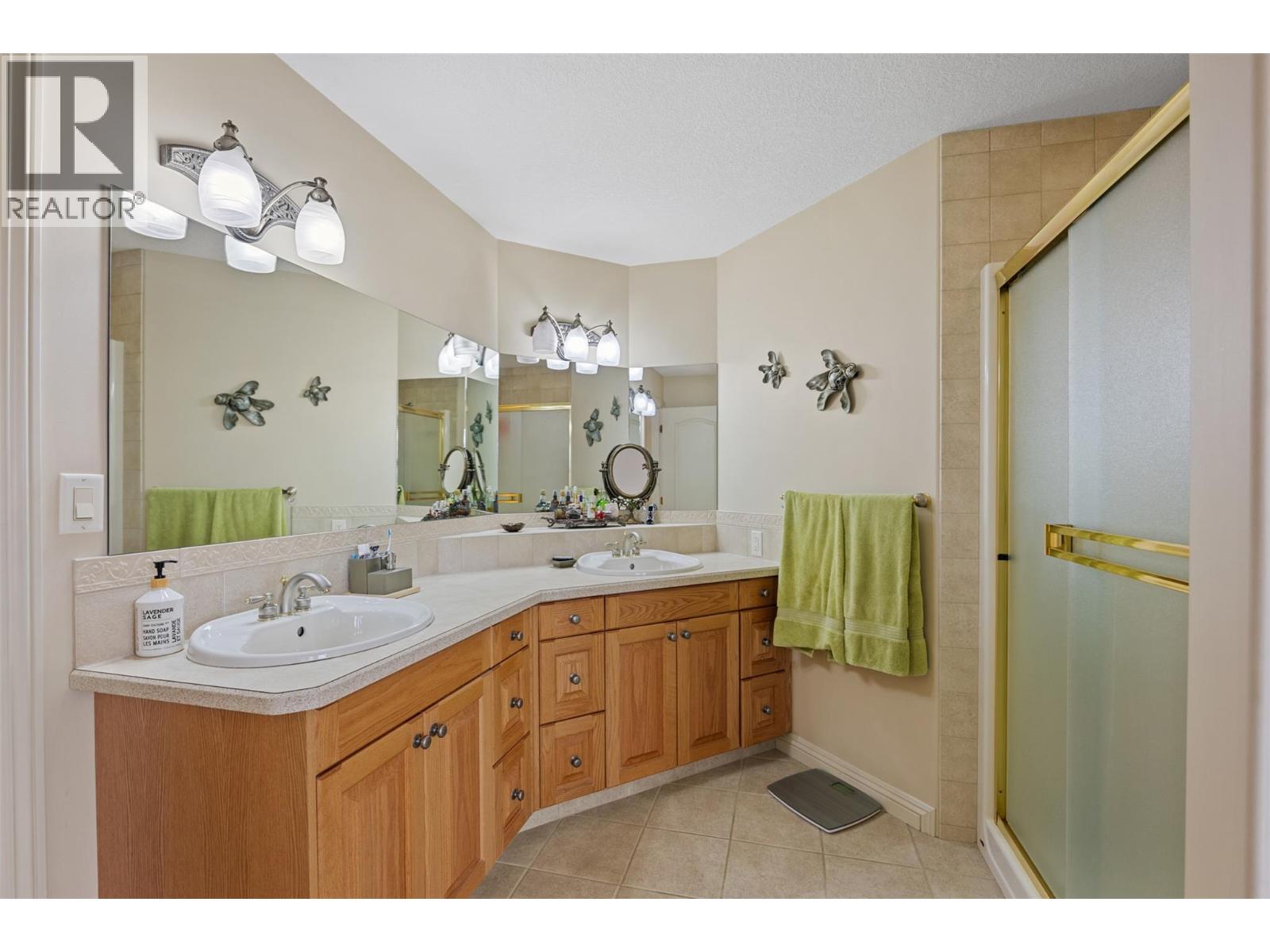456 Azure Place, Kamloops, British Columbia  V2E 2R1 - Photo 35 - 10386730