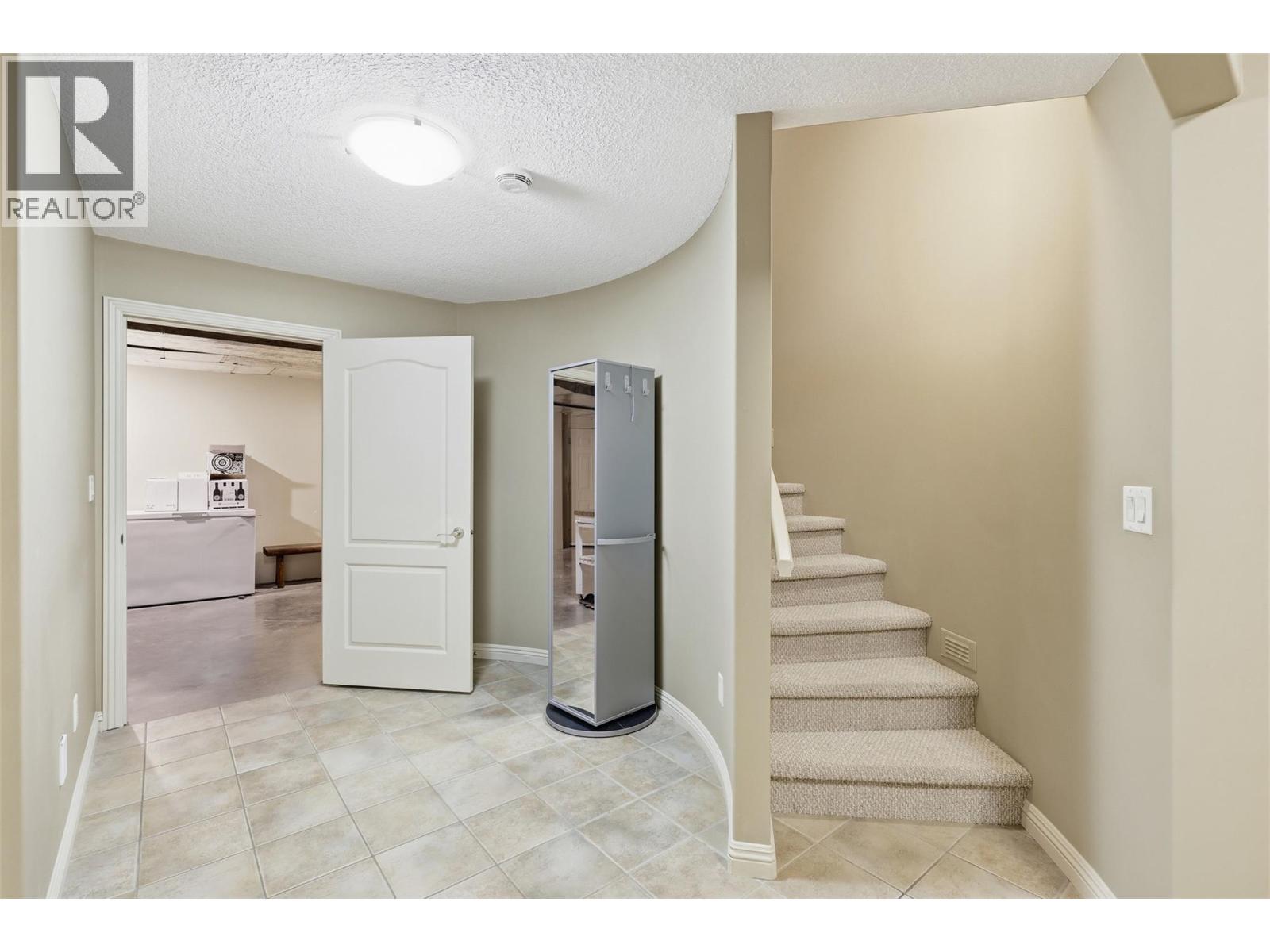 456 Azure Place, Kamloops, British Columbia  V2E 2R1 - Photo 64 - 10386730