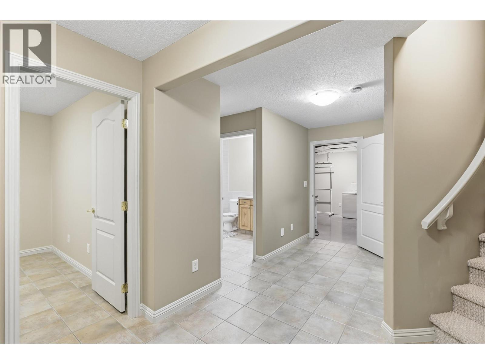 456 Azure Place, Kamloops, British Columbia  V2E 2R1 - Photo 65 - 10386730