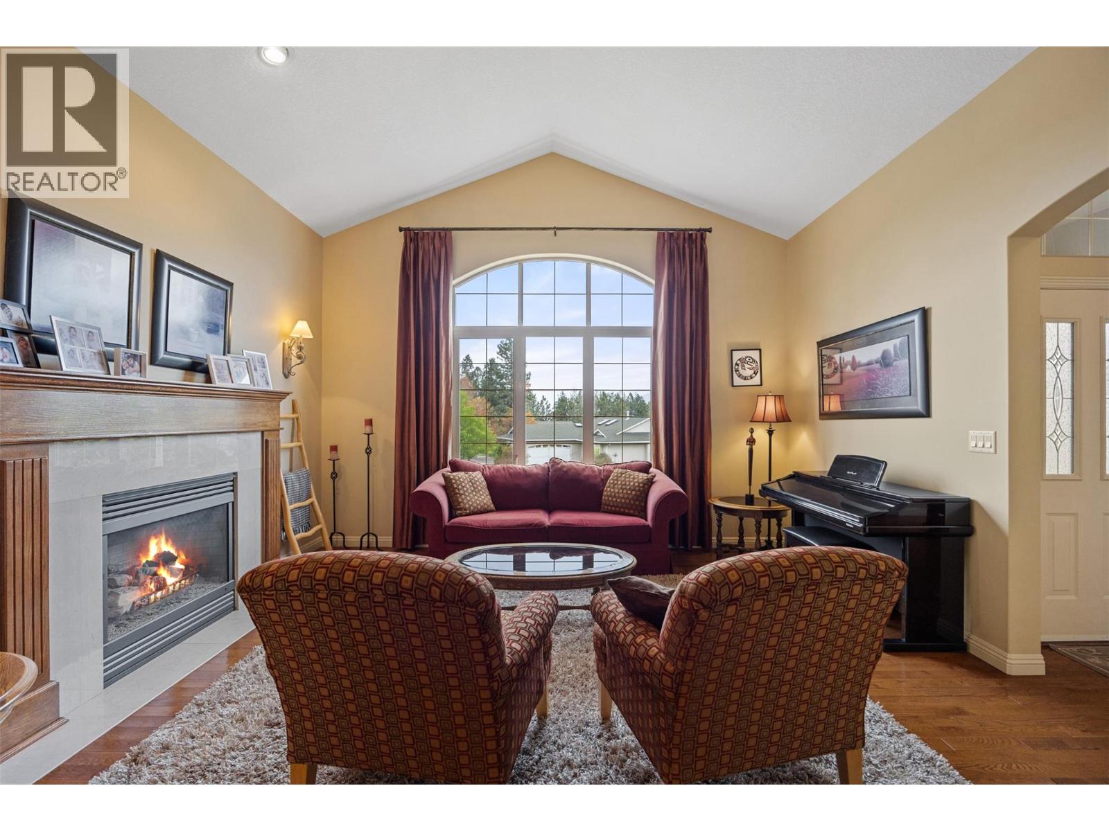 456 Azure Place, Kamloops, British Columbia  V2E 2R1 - Photo 8 - 10386730