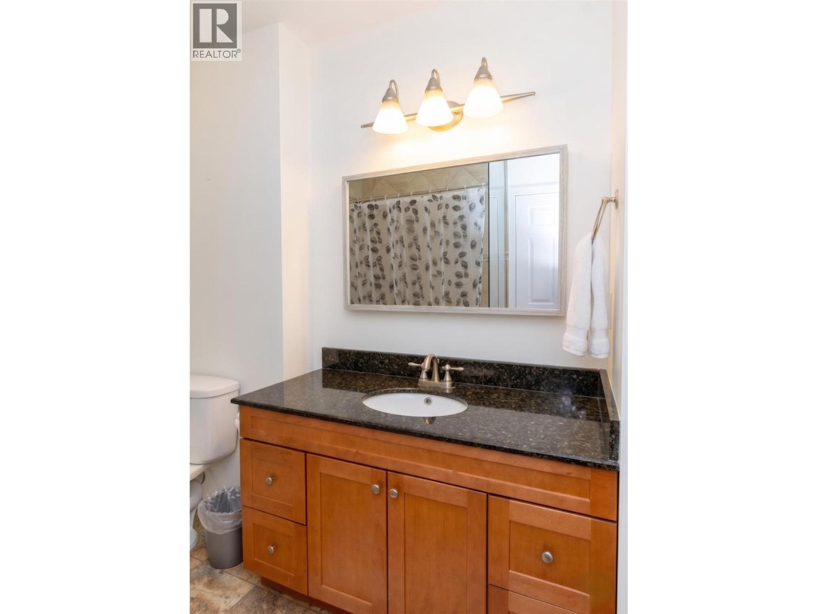 1801 15 Avenue, Salmon Arm, British Columbia  V1E 2E9 - Photo 12 - 10386633