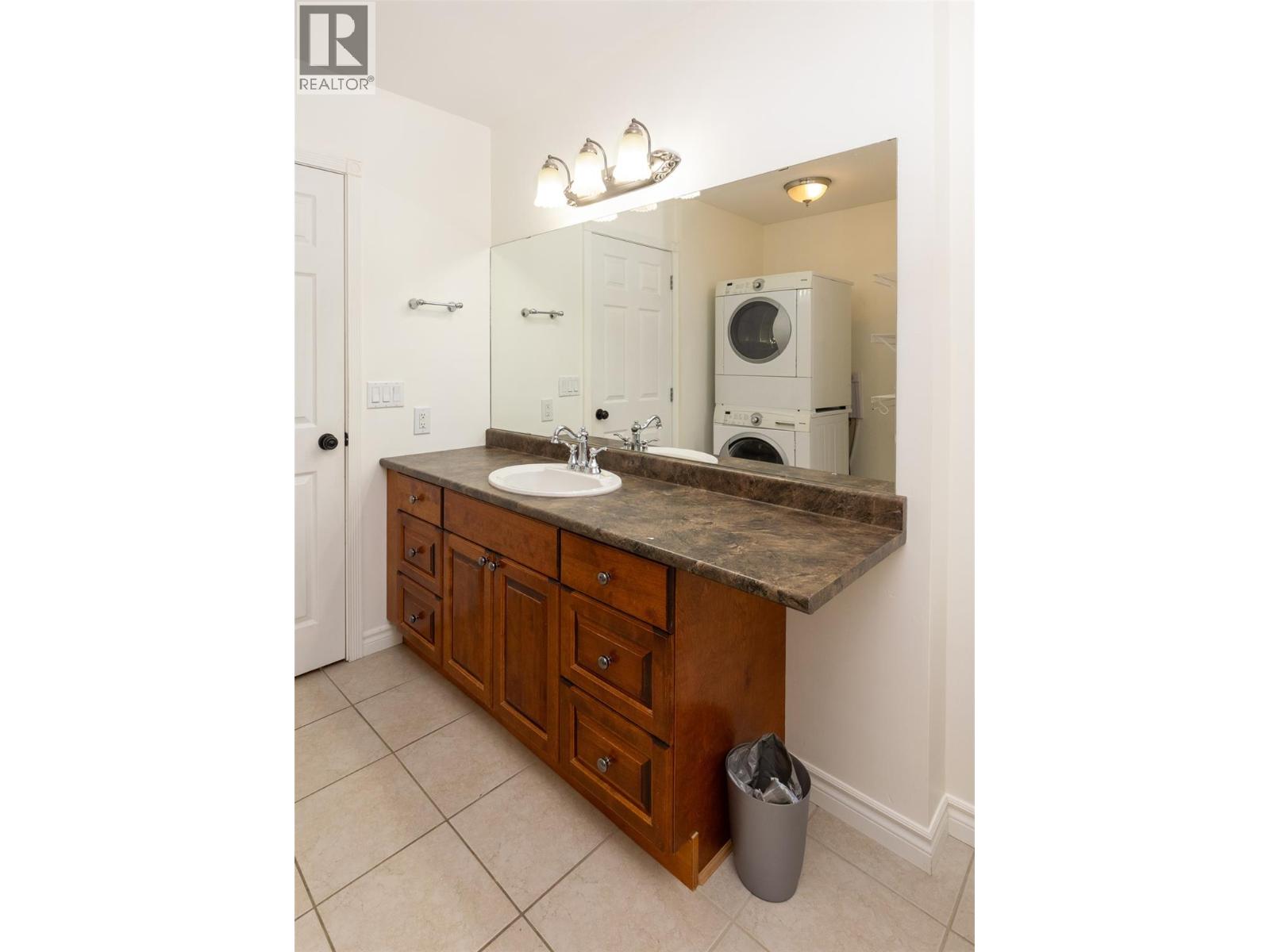1801 15 Avenue, Salmon Arm, British Columbia  V1E 2E9 - Photo 16 - 10386633