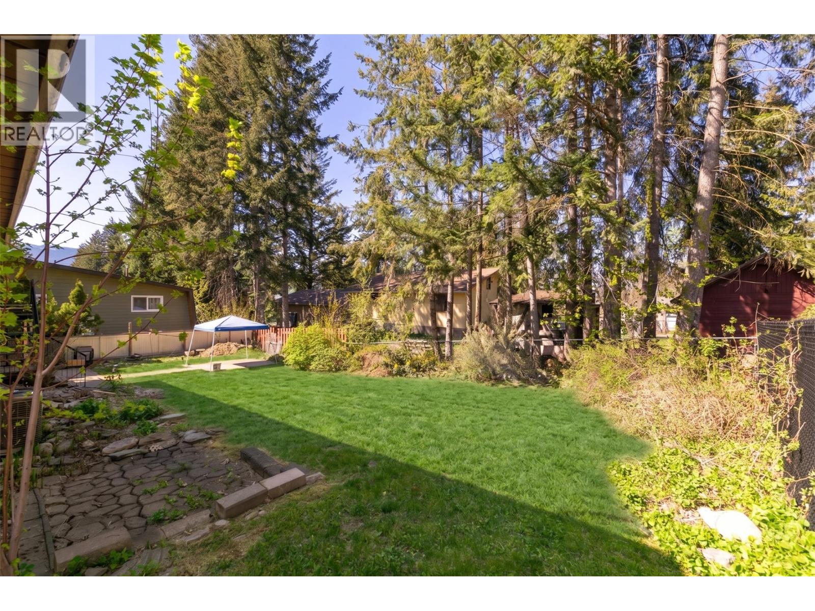 1801 15 Avenue, Salmon Arm, British Columbia  V1E 2E9 - Photo 36 - 10386633