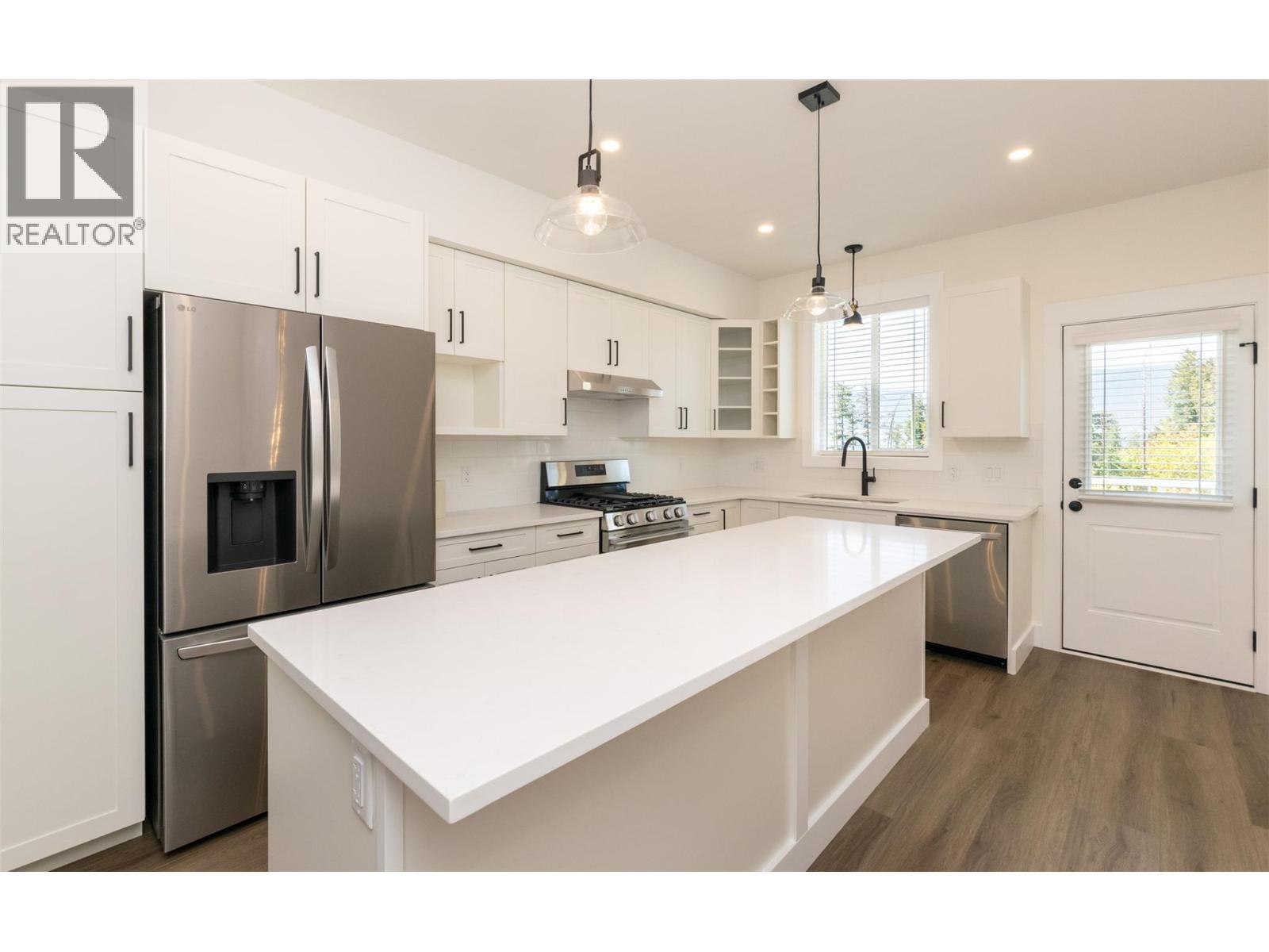 1910 11 Avenue Ne Unit# 7, Salmon Arm, British Columbia  V1E 2V5 - Photo 5 - 10386488