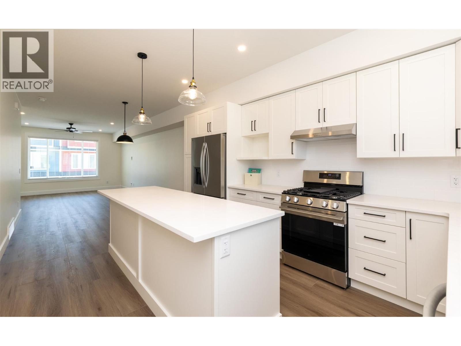 1910 11 Avenue Ne Unit# 5, Salmon Arm, British Columbia  V1E 2V5 - Photo 5 - 10386487