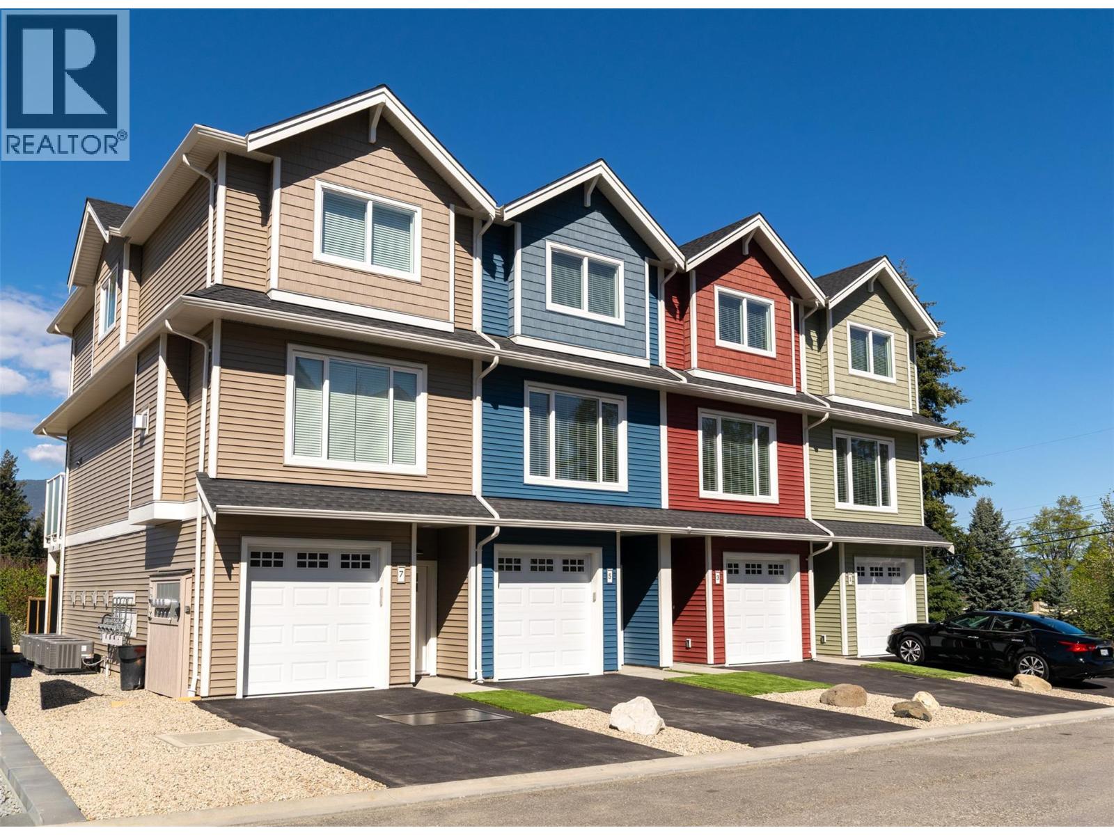 1910 11 Avenue Ne Unit# 3, Salmon Arm, British Columbia  V1E 2V5 - Photo 3 - 10386486
