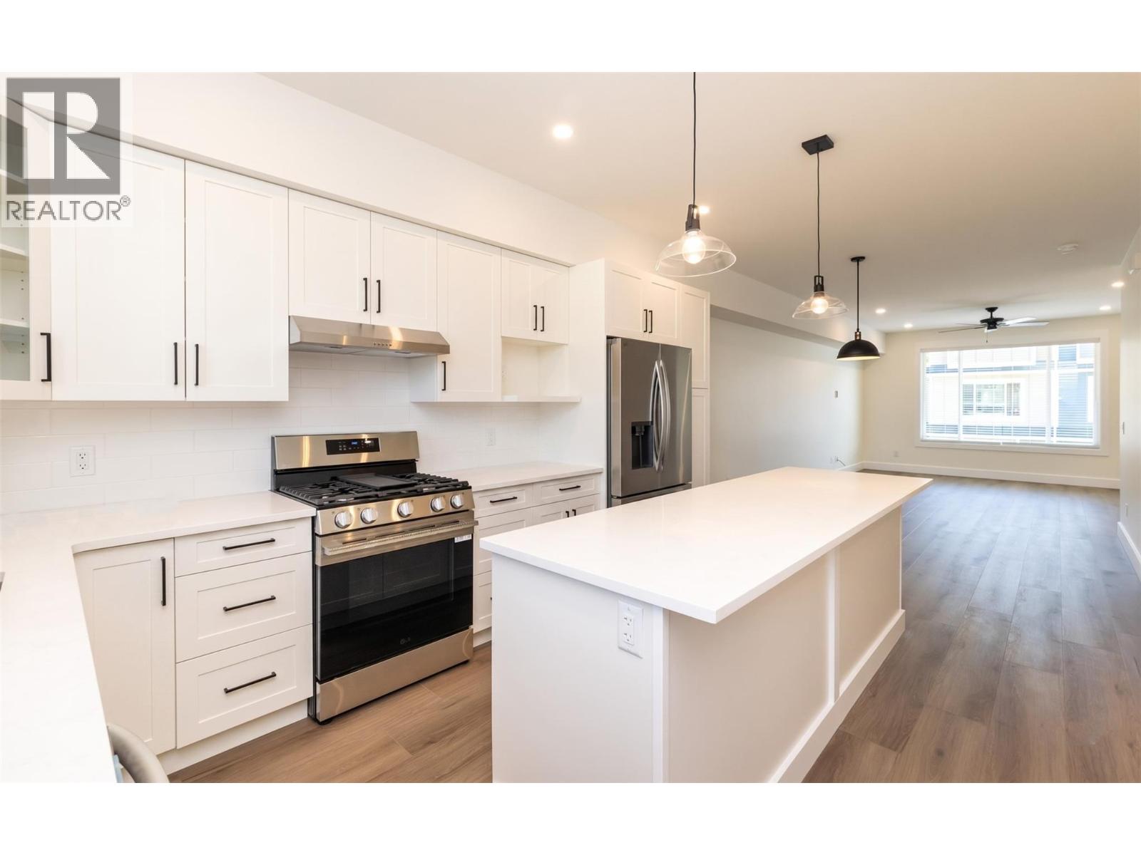1910 11 Avenue Ne Unit# 3, Salmon Arm, British Columbia  V1E 2V5 - Photo 6 - 10386486