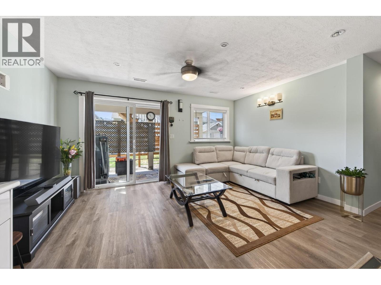 2635 Rosewood Avenue, Kamloops, British Columbia  V2B 0C4 - Photo 23 - 10386748