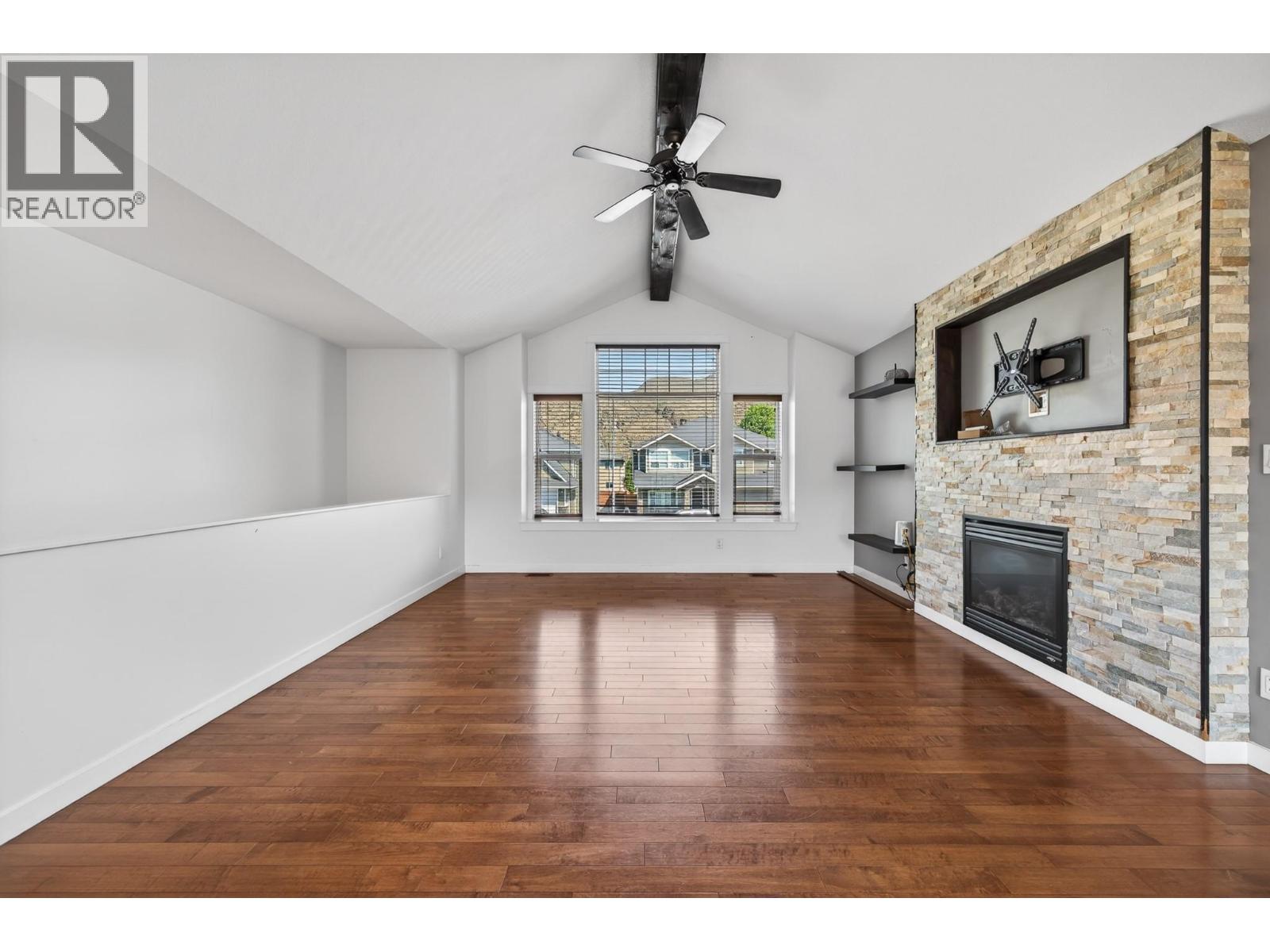 2635 Rosewood Avenue, Kamloops, British Columbia  V2B 0C4 - Photo 4 - 10386748