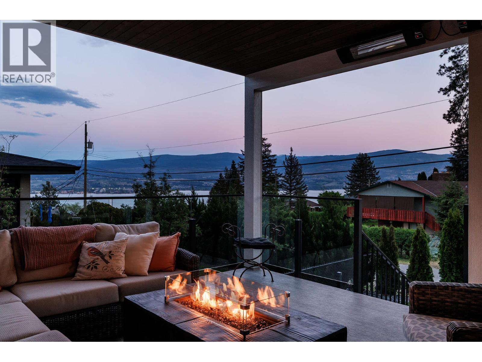 715 Lake Court, West Kelowna, British Columbia  V1Z 1H6 - Photo 3 - 10386728