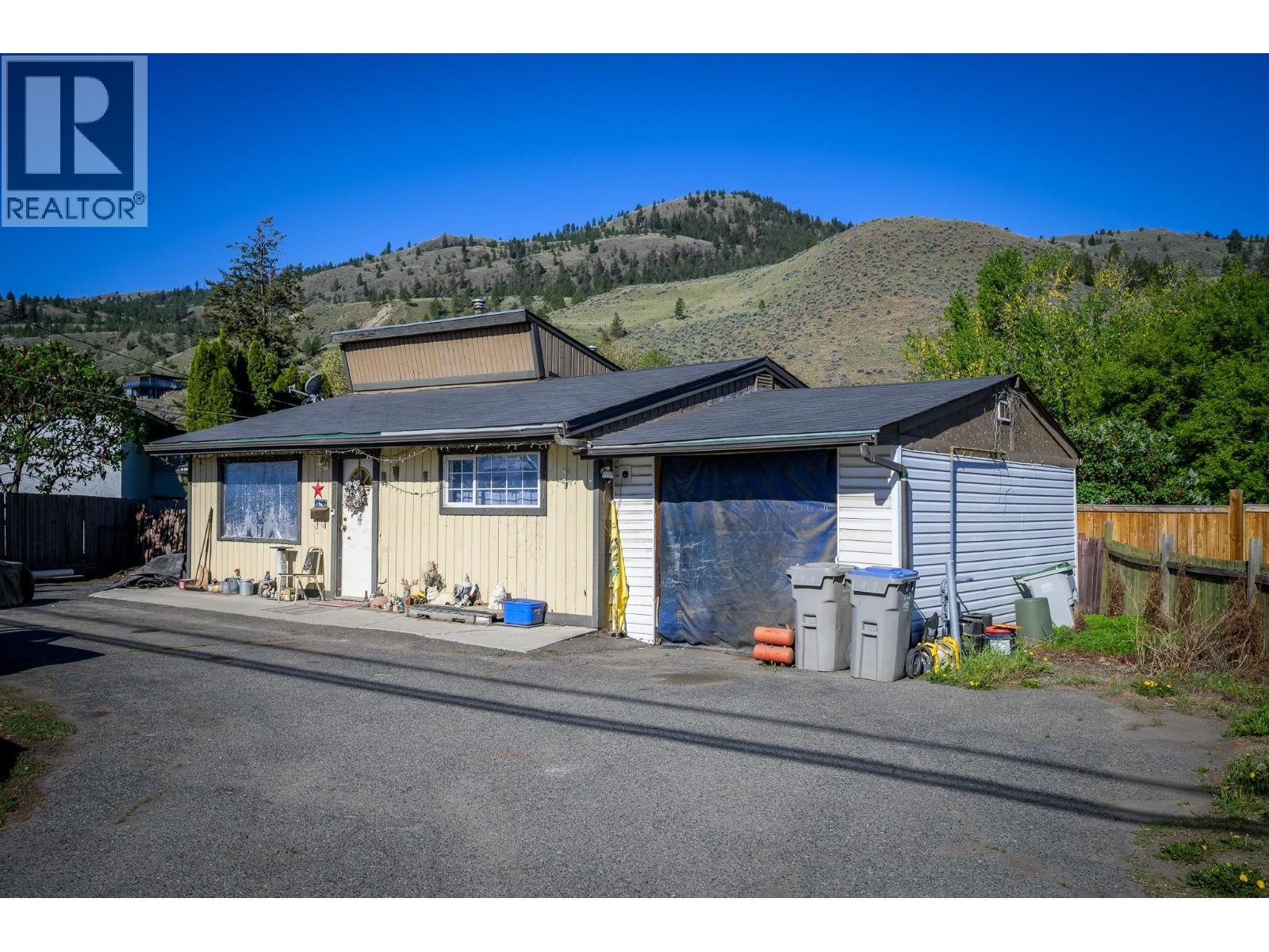 2810 Westsyde Road, Kamloops, British Columbia  V2B 7E3 - Photo 2 - 10386609