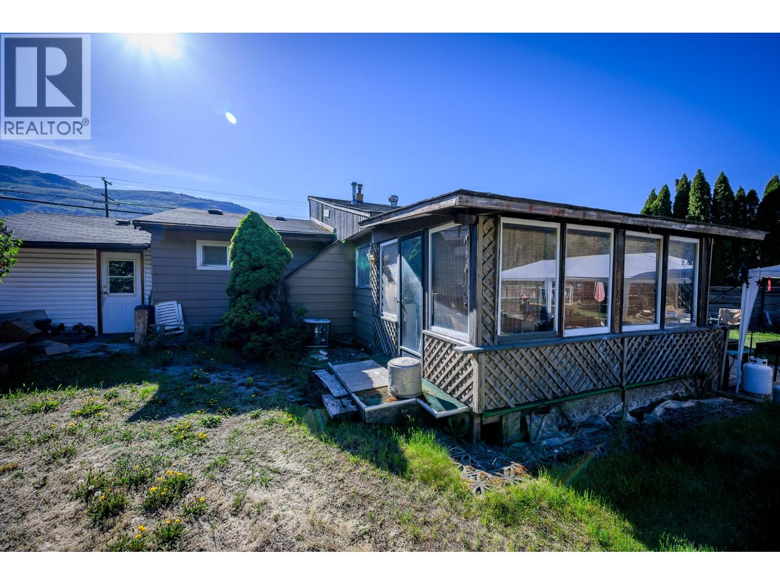 2810 Westsyde Road, Kamloops, British Columbia  V2B 7E3 - Photo 4 - 10386609