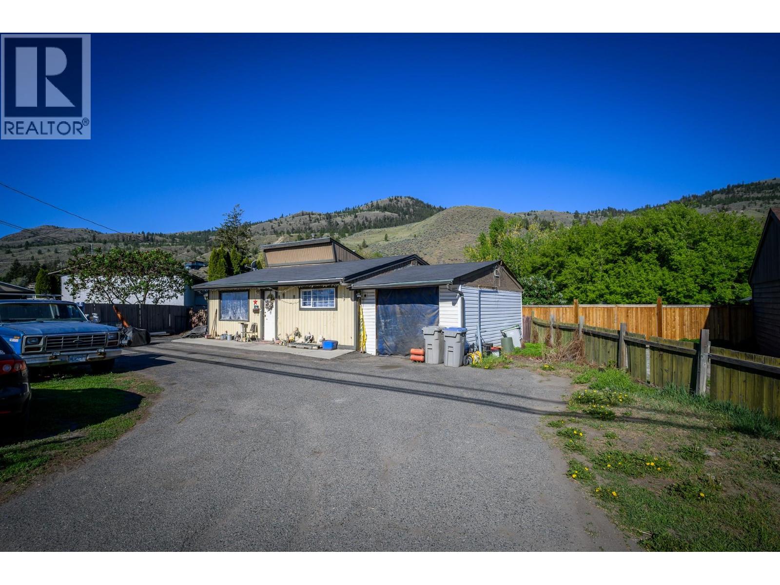 2810 Westsyde Road, Kamloops, British Columbia  V2B 7E3 - Photo 8 - 10386609