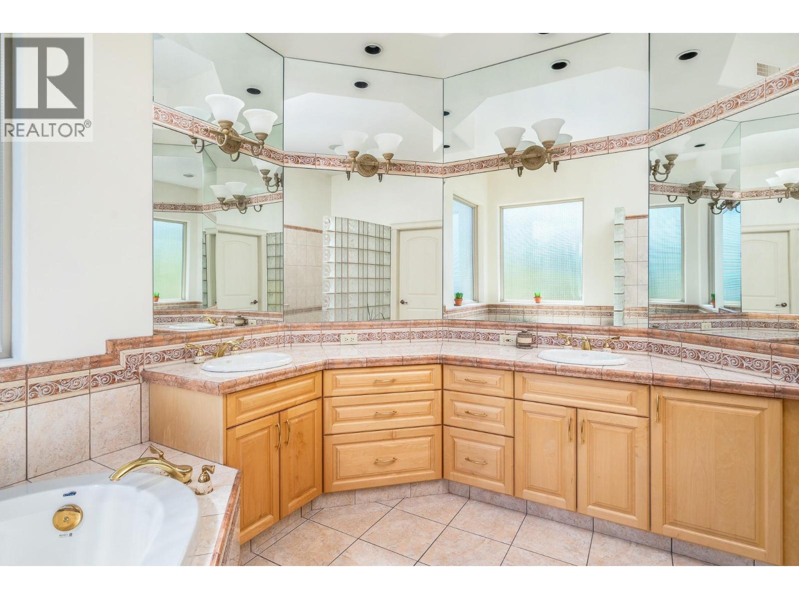 315 Kalamalka Lakeview Drive Unit# 6, Vernon, British Columbia  V1H 1S7 - Photo 34 - 10386135