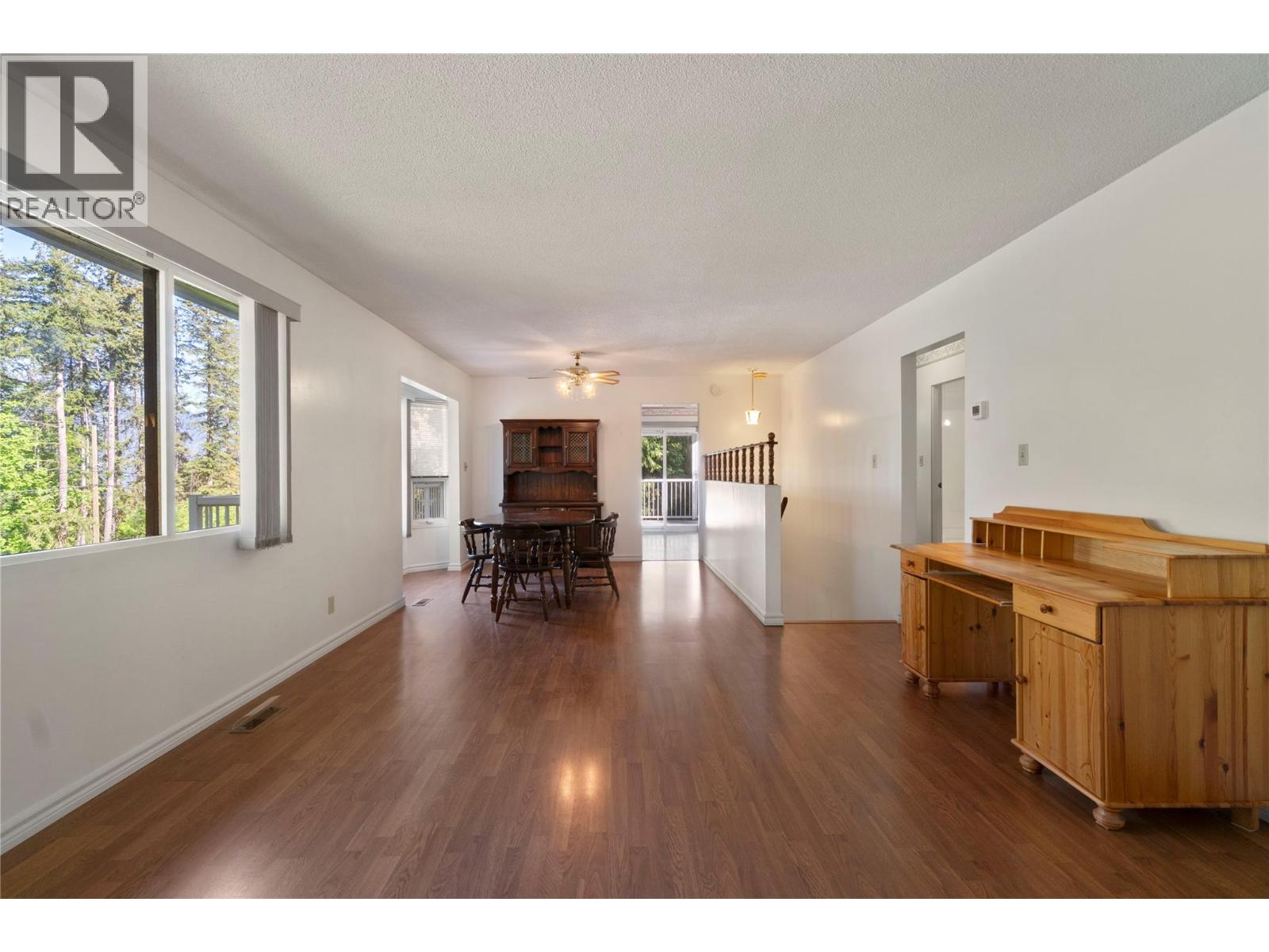 170 25th Street Ne, Salmon Arm, British Columbia  V1E 2A8 - Photo 10 - 10384030