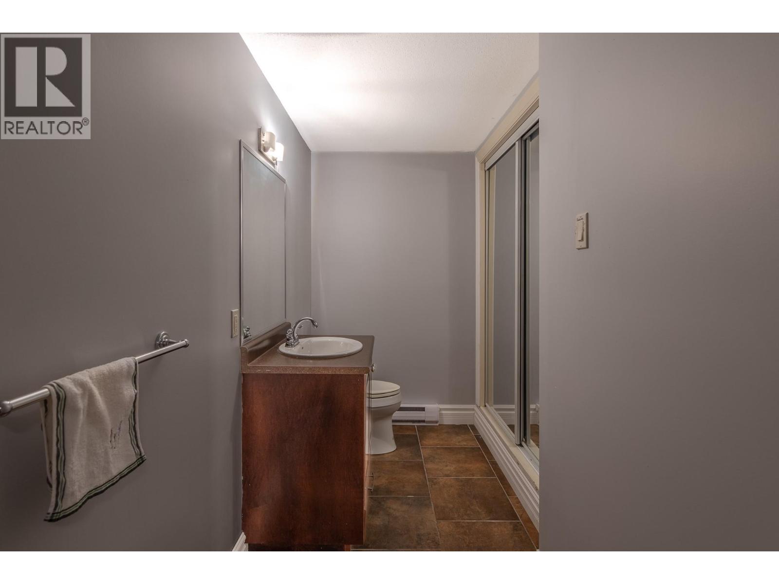 2377 Wiltse Drive, Penticton, British Columbia  V2A 7X7 - Photo 44 - 10386762