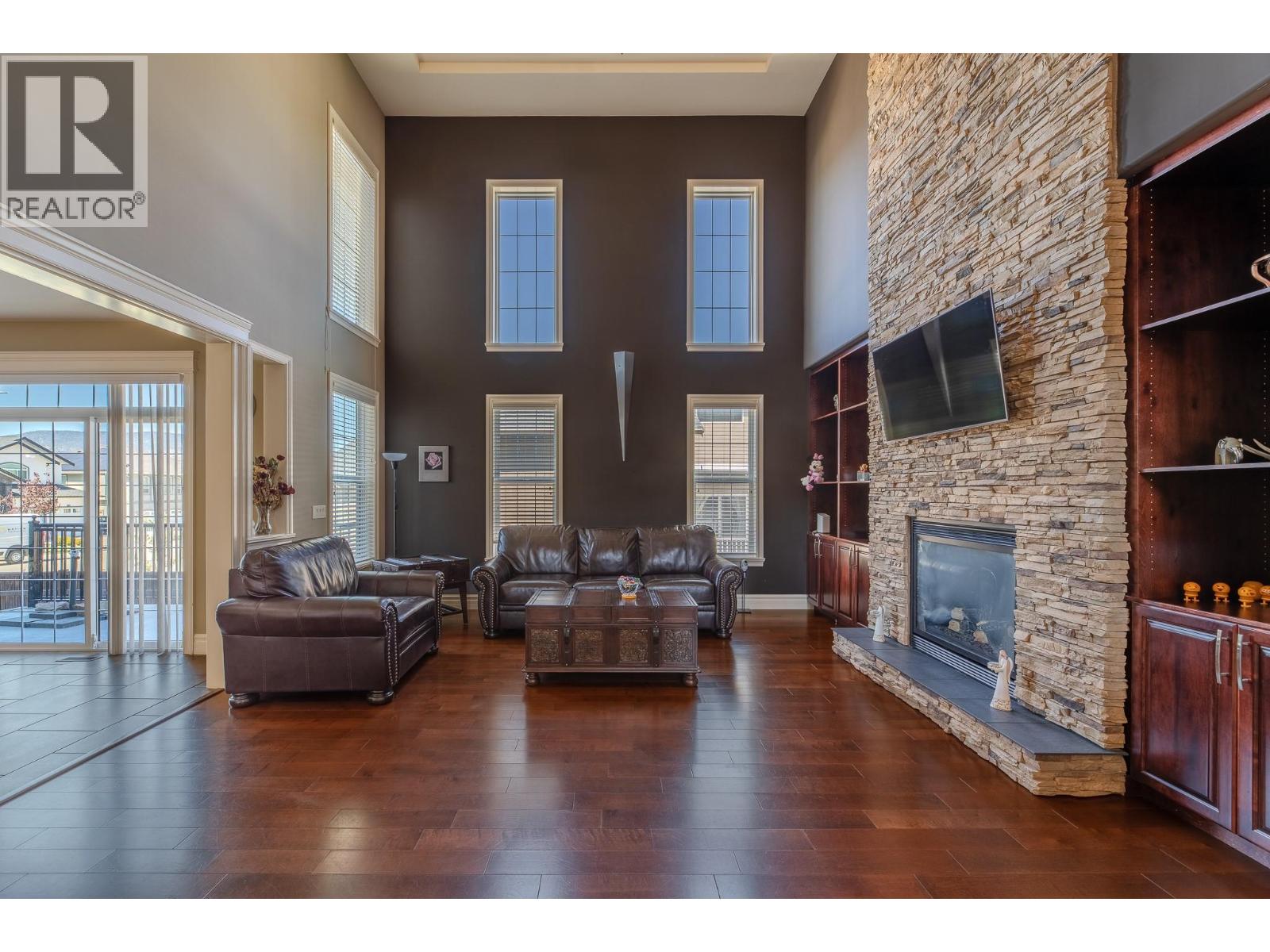 2377 Wiltse Drive, Penticton, British Columbia  V2A 7X7 - Photo 8 - 10386762