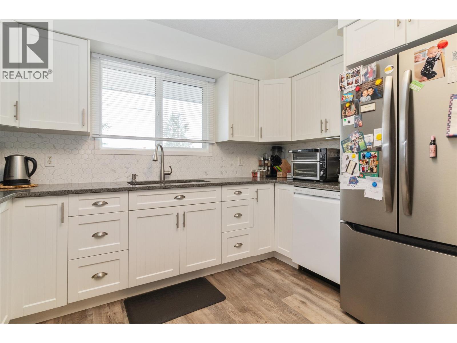 410 Madsen Road, Kelowna, British Columbia  V1X 2C2 - Photo 2 - 10386734