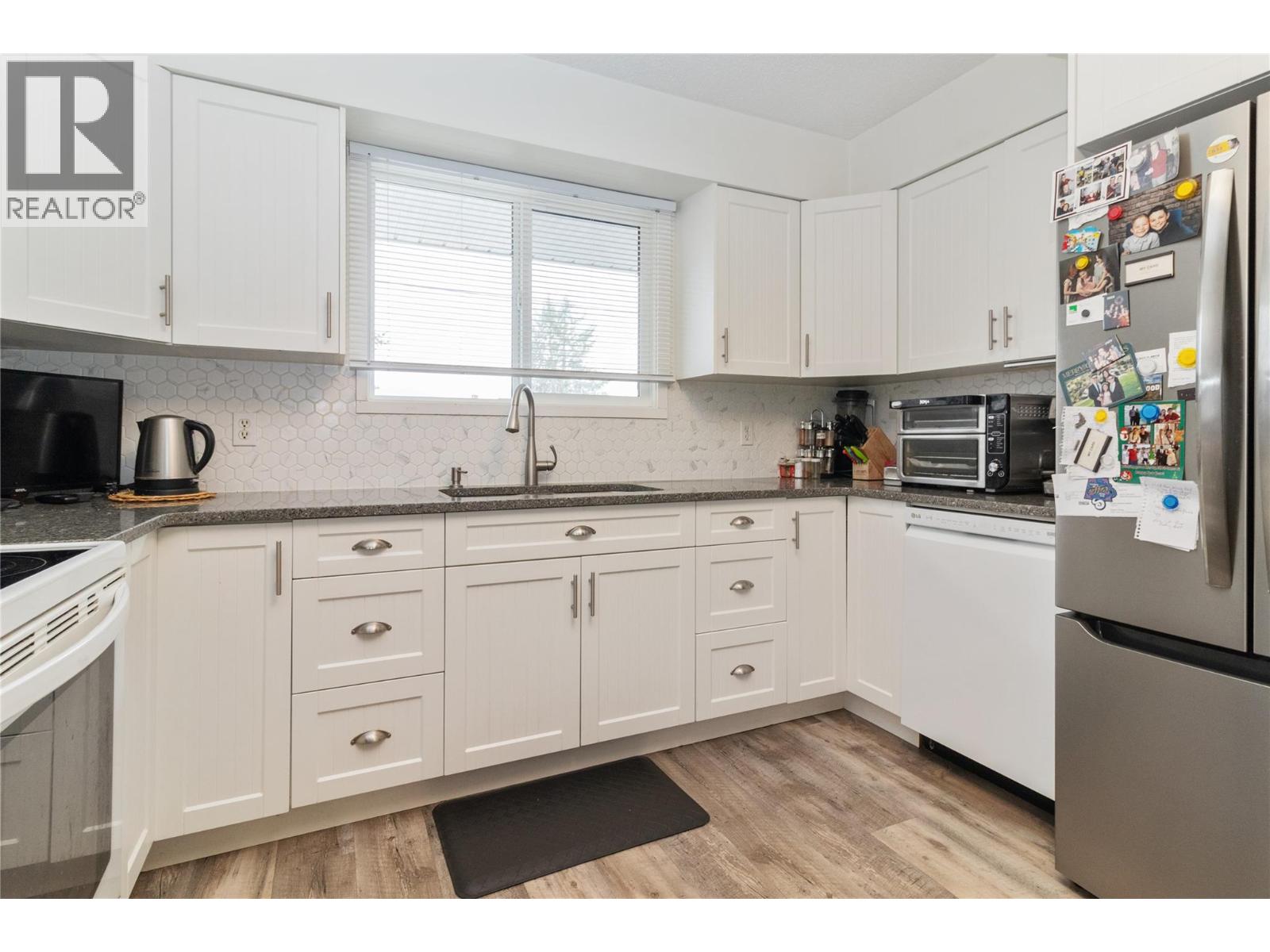 410 Madsen Road, Kelowna, British Columbia  V1X 2C2 - Photo 4 - 10386734