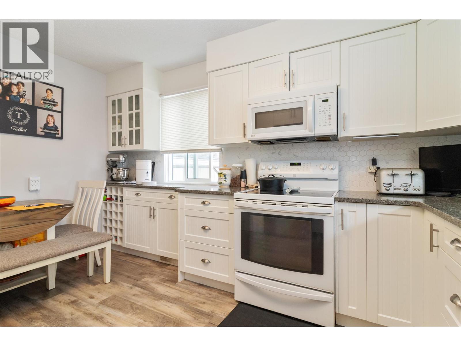 410 Madsen Road, Kelowna, British Columbia  V1X 2C2 - Photo 6 - 10386734