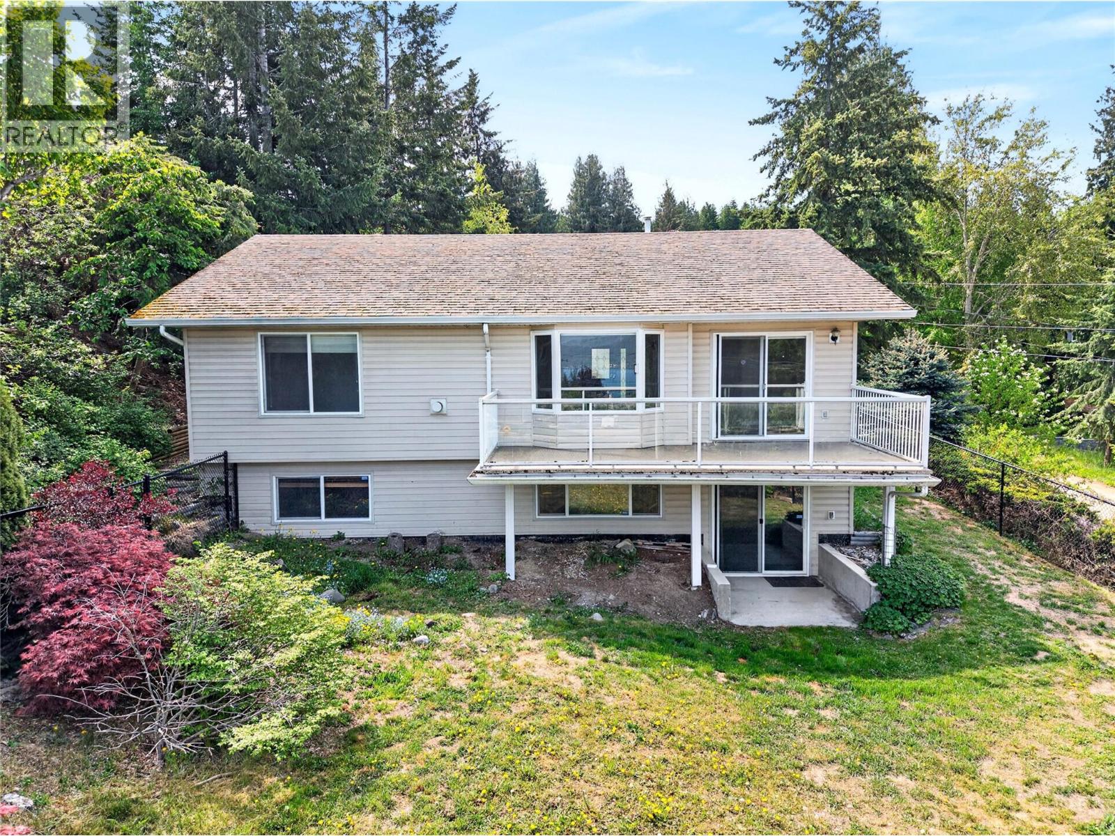 2218 Hopes Way, Sorrento, British Columbia  V0E 2W2 - Photo 2 - 10384633