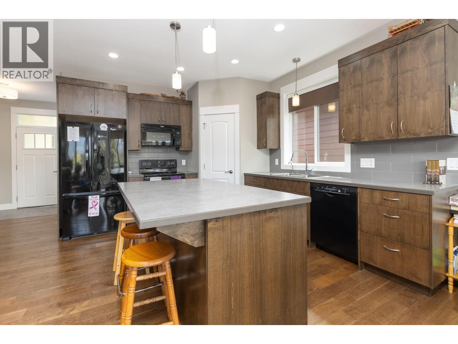 221 24 Street Ne, Salmon Arm, British Columbia  V1E 0C2 - Photo 7 - 10386702