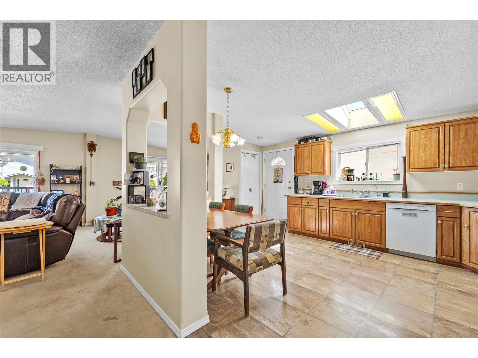 1309 Spruce Avenue, Merritt, British Columbia  V1K 1L2 - Photo 4 - 10386567