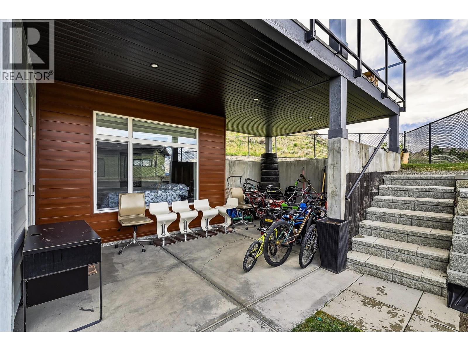 2405 Talbot Place, Kamloops, British Columbia  V1S 2B2 - Photo 2 - 10386447