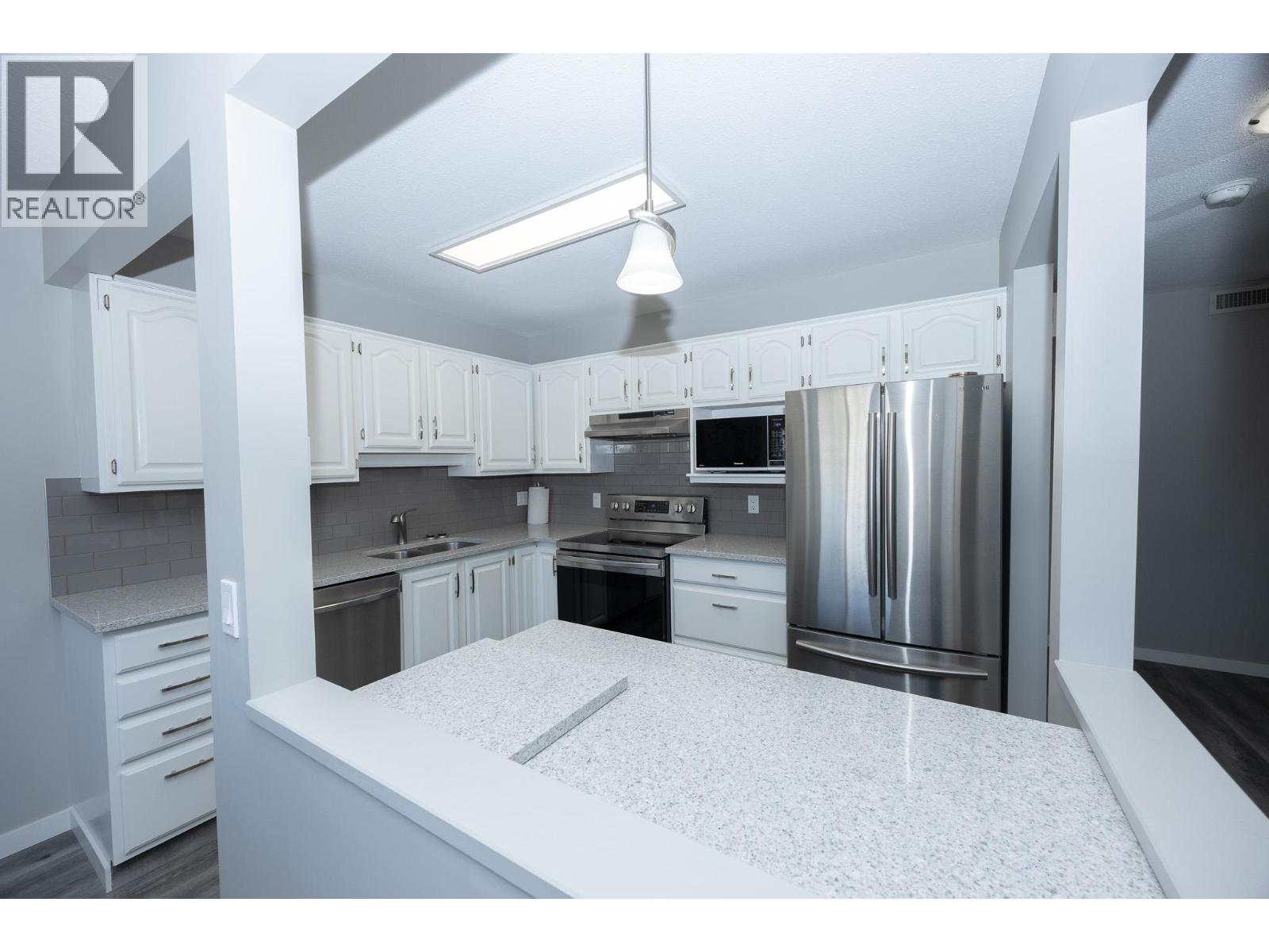 1610 Gordon Drive Unit# 202, Kelowna, British Columbia  V1Y 3G9 - Photo 5 - 10385709
