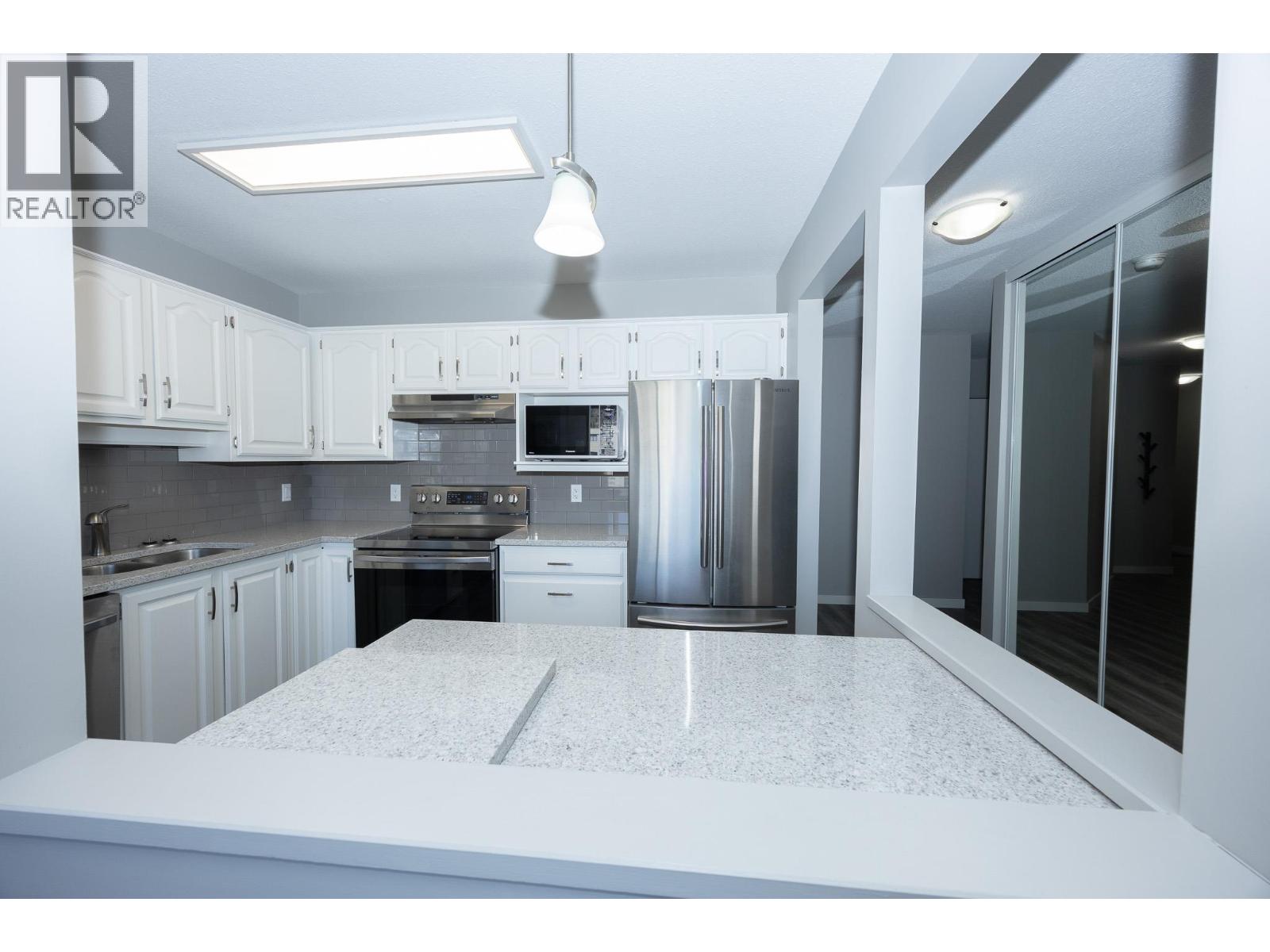 1610 Gordon Drive Unit# 202, Kelowna, British Columbia  V1Y 3G9 - Photo 8 - 10385709