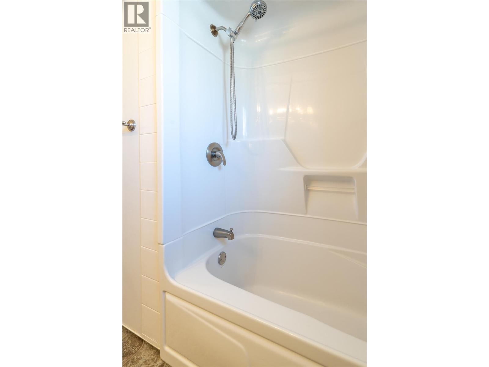 1971 Fairway Road Unit# B, Revelstoke, British Columbia  V0E 2S0 - Photo 23 - 10386692