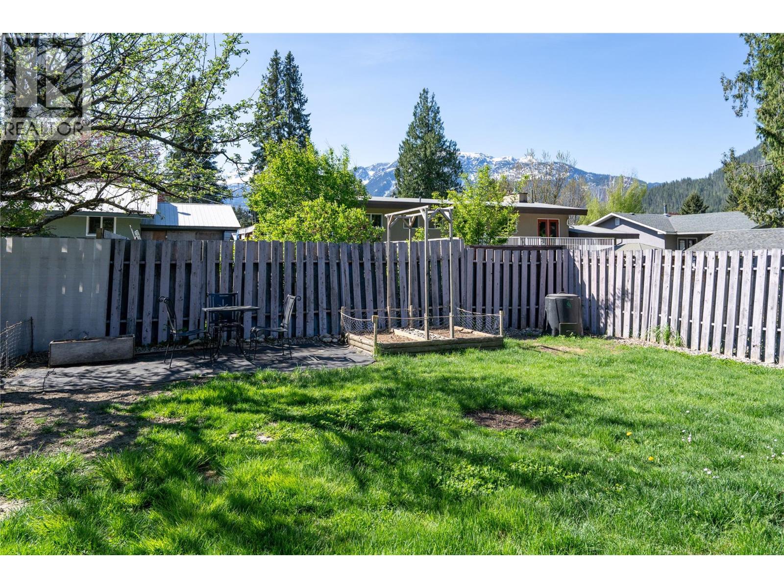 1971 Fairway Road Unit# B, Revelstoke, British Columbia  V0E 2S0 - Photo 33 - 10386692