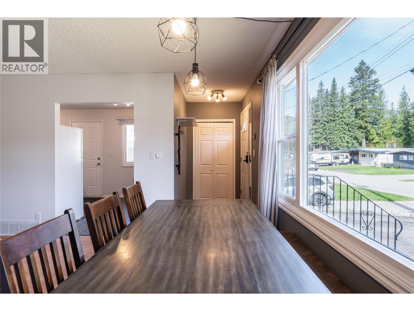 1971 Fairway Road Unit# B, Revelstoke, British Columbia  V0E 2S0 - Photo 7 - 10386692