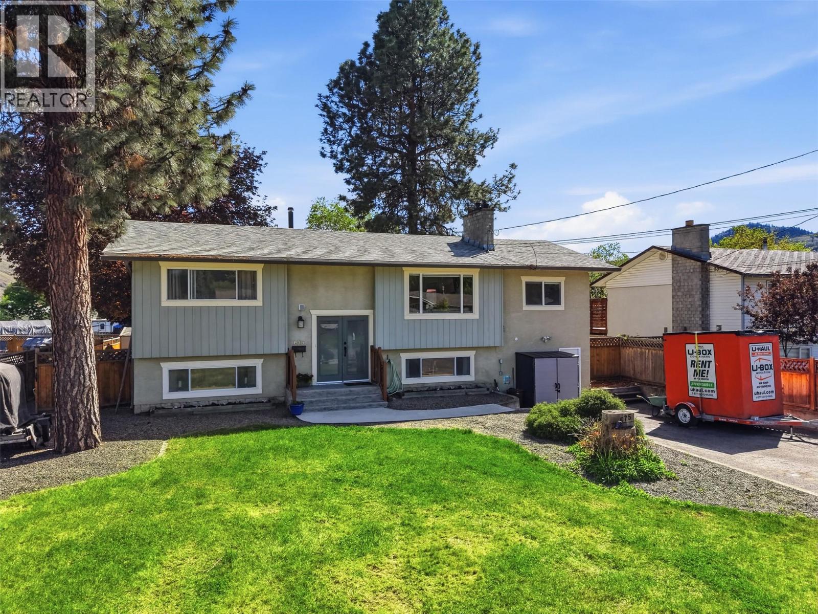 675 Sicamore Drive, Kamloops, British Columbia  V2B 6R6 - Photo 2 - 10386556