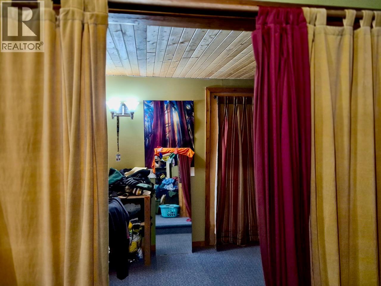2010 Creek Street, Nelson, British Columbia  V1L 1M7 - Photo 45 - 10386711