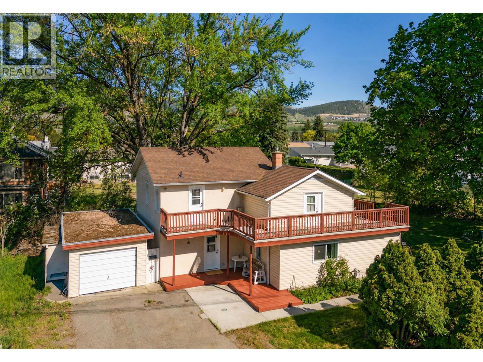 725 Fraser Road, Kelowna, British Columbia  V1X 3M2 - Photo 1 - 10386661