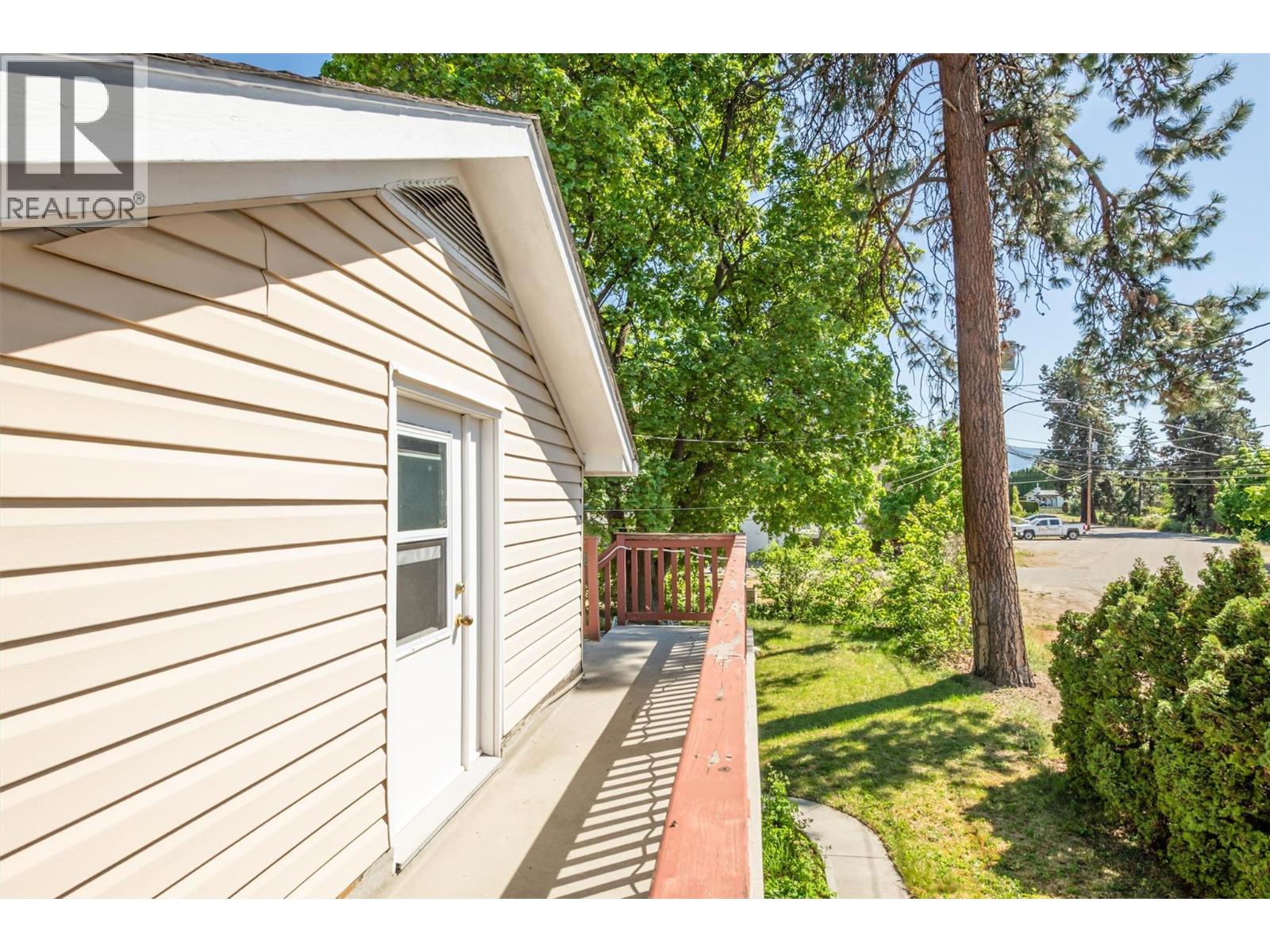 725 Fraser Road, Kelowna, British Columbia  V1X 3M2 - Photo 29 - 10386661