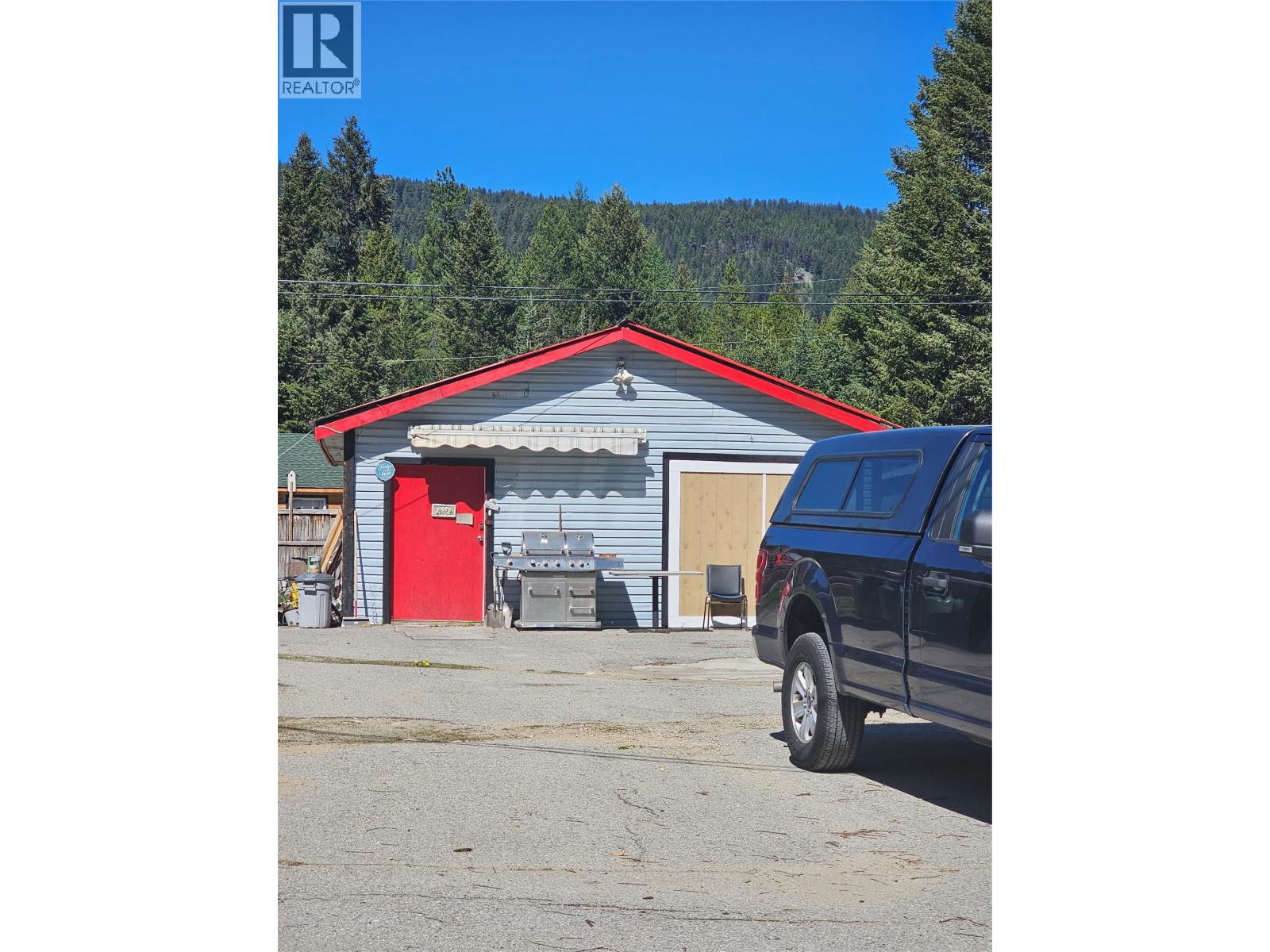 5851 33 Highway, Beaverdell, British Columbia  V0H 1A0 - Photo 17 - 10386713