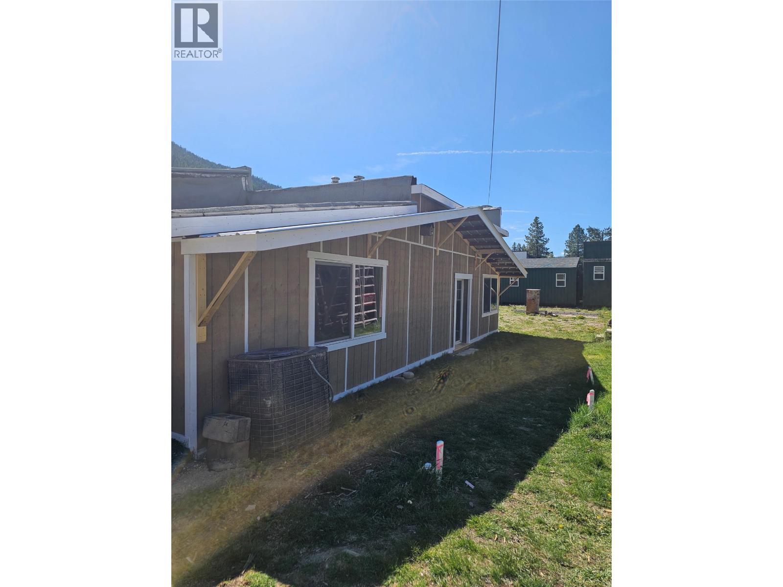 5851 33 Highway, Beaverdell, British Columbia  V0H 1A0 - Photo 19 - 10386713