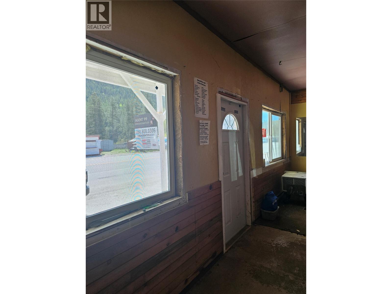 5851 33 Highway, Beaverdell, British Columbia  V0H 1A0 - Photo 7 - 10386713