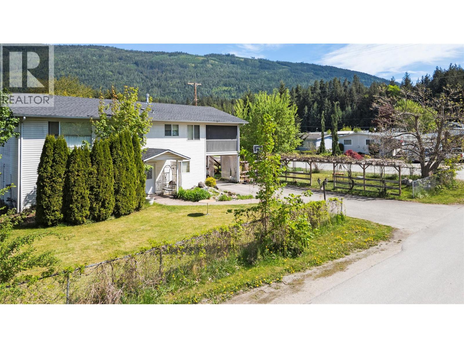 7020 51 Street NE, salmon arm, British Columbia