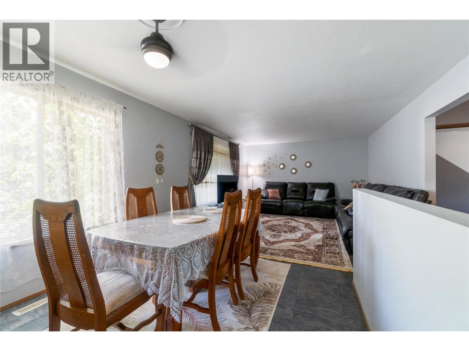 7020 51 Street Ne, Salmon Arm, British Columbia  V0E 1K0 - Photo 18 - 10386699