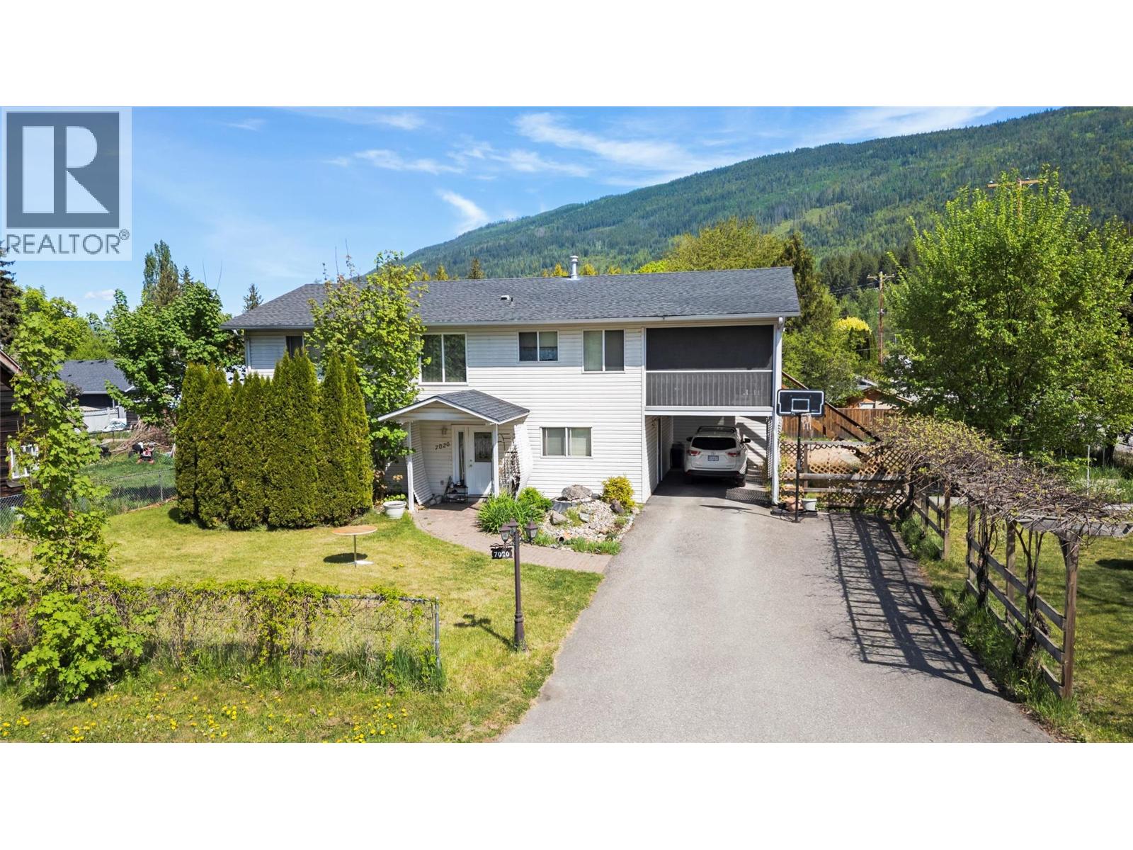 7020 51 Street Ne, Salmon Arm, British Columbia  V0E 1K0 - Photo 2 - 10386699