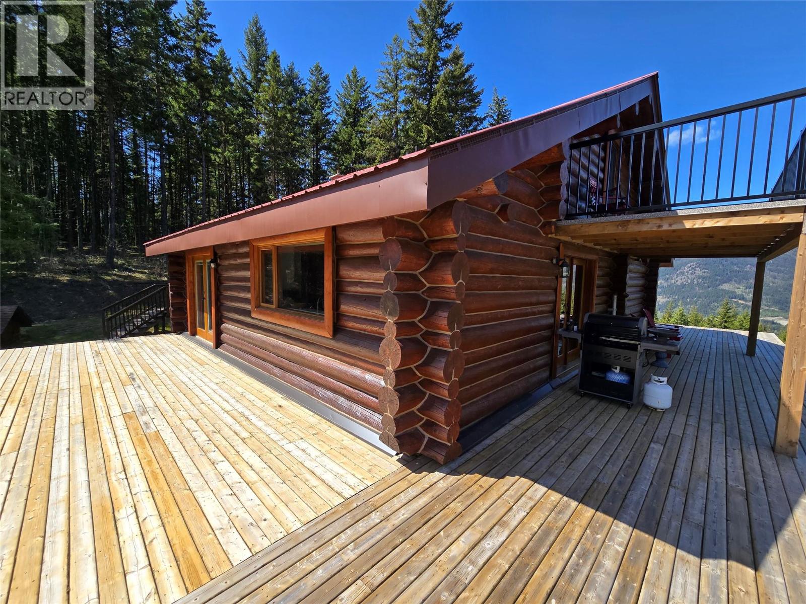 2358 Dunn Lake Road, Clearwater, British Columbia  V0E 1N0 - Photo 3 - 10386693