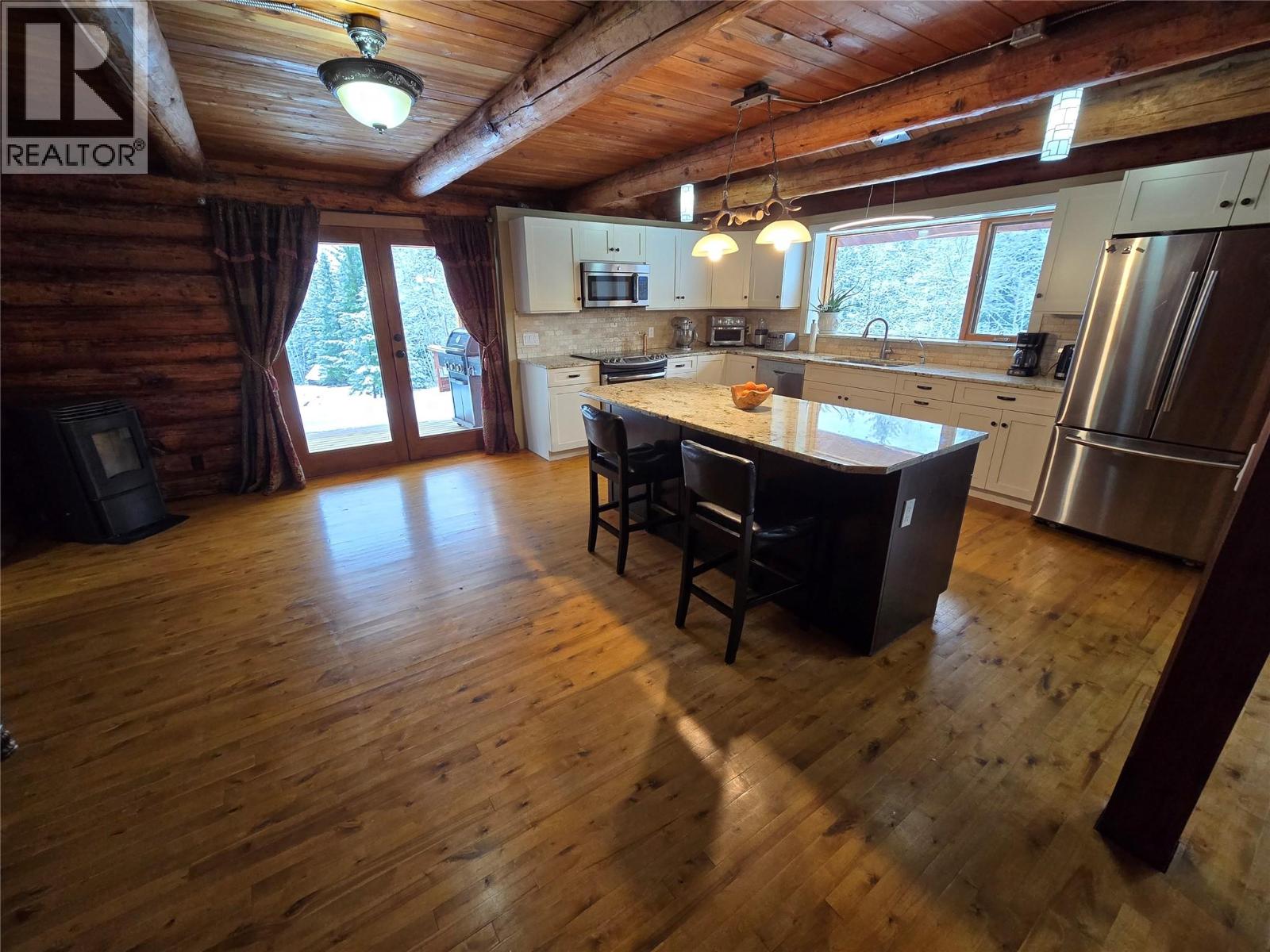 2358 Dunn Lake Road, Clearwater, British Columbia  V0E 1N0 - Photo 9 - 10386693